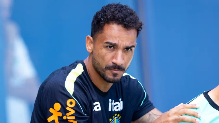 Danilo foi titular da Seleção Brasileira na Copa do Mundo - Foto: Rodolfo Buhrer/AGIF