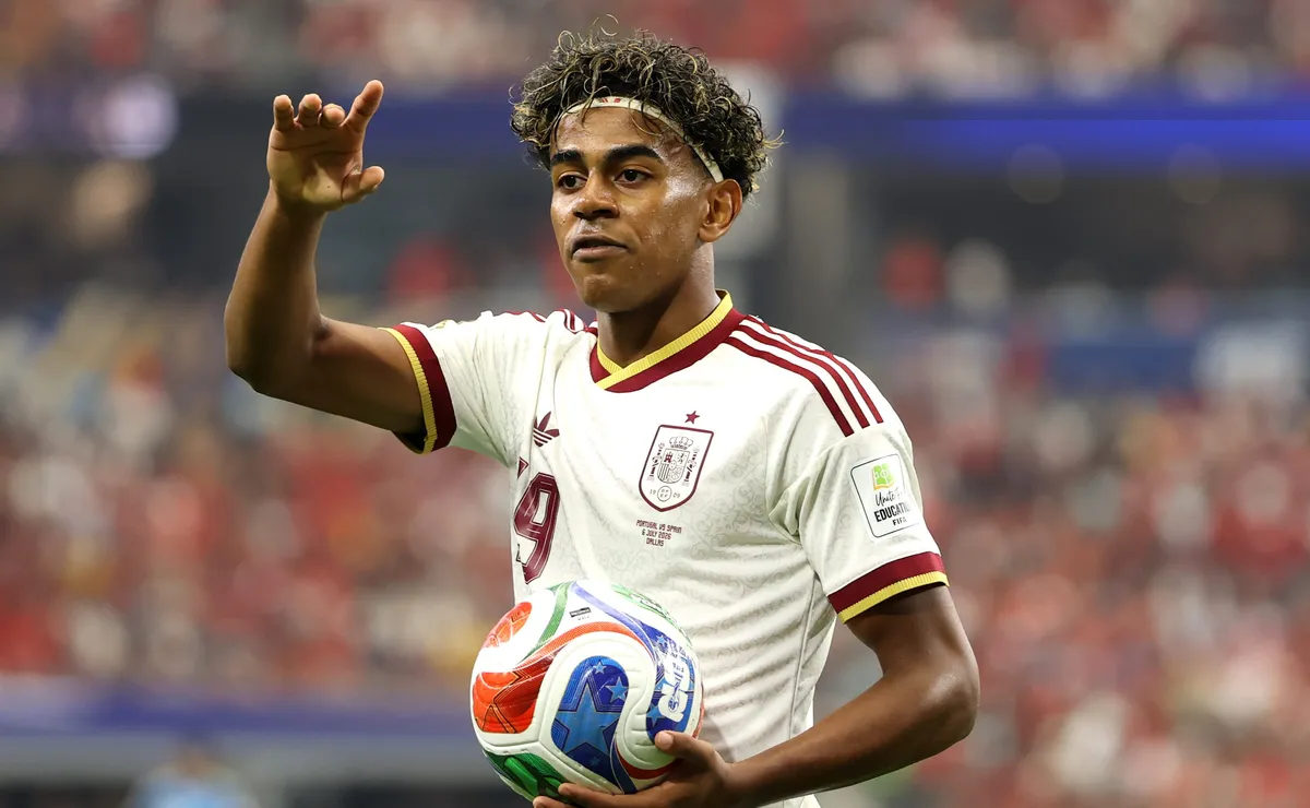 Lamine Yamal participa de jogadas, mas passa em branco na vitória da Espanha sobre Portugal na Copa do Mundo