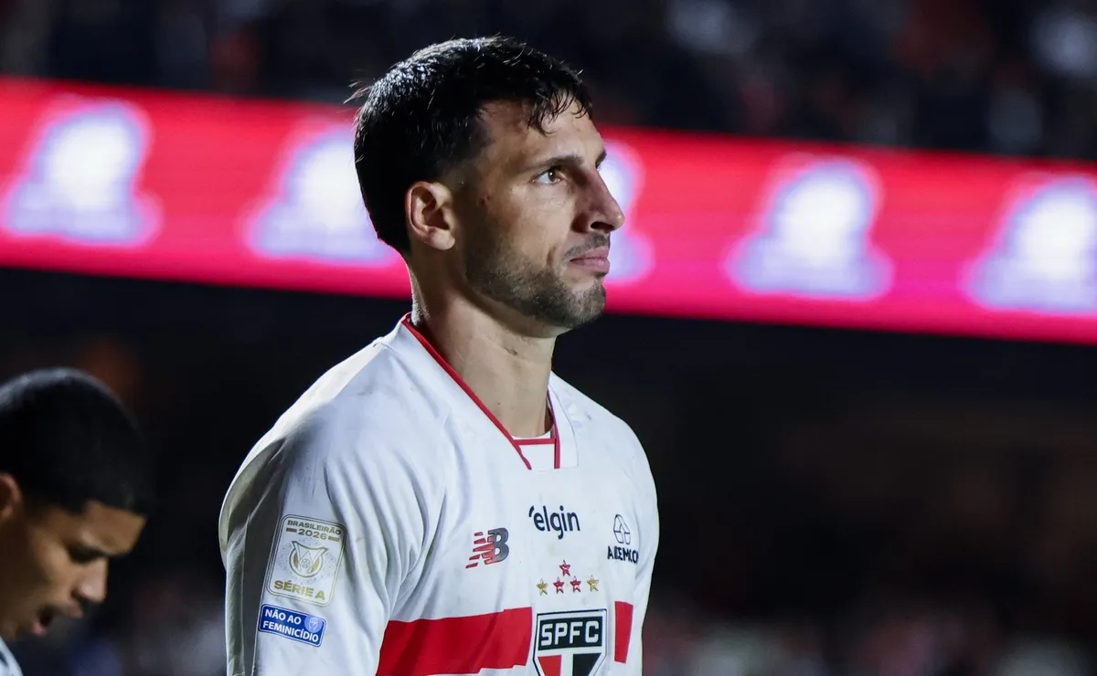 Calleri rejeita nova oferta, staff fala em ‘desrespeito’ e saída do São Paulo fica muito próxima