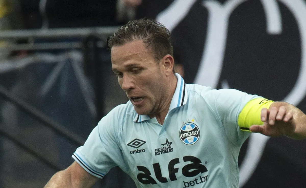 Corinthians negocia a contratação de Arthur Melo e a Juventus pode fazer investida por André