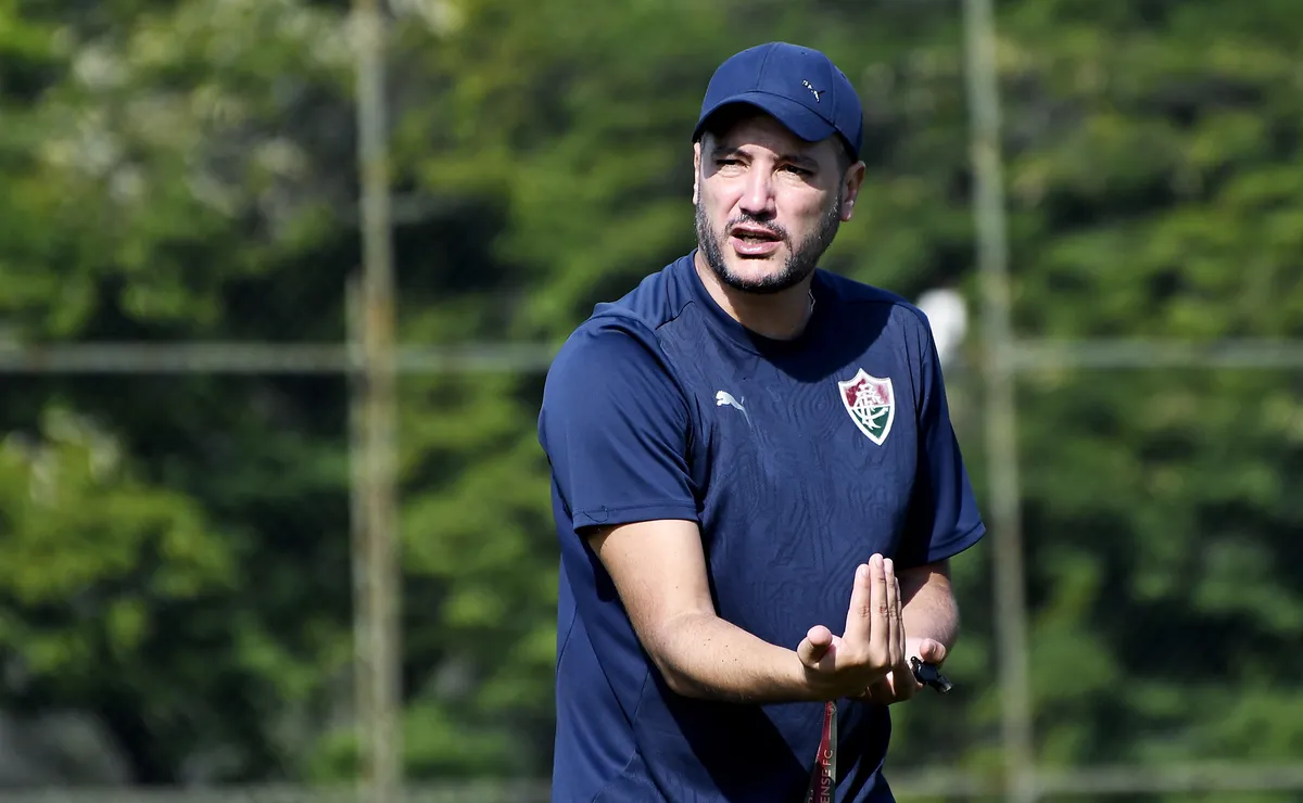 Saulo Silva cita evolução do Fluminense após jogo-treino: “Equipe se comportou muito bem”