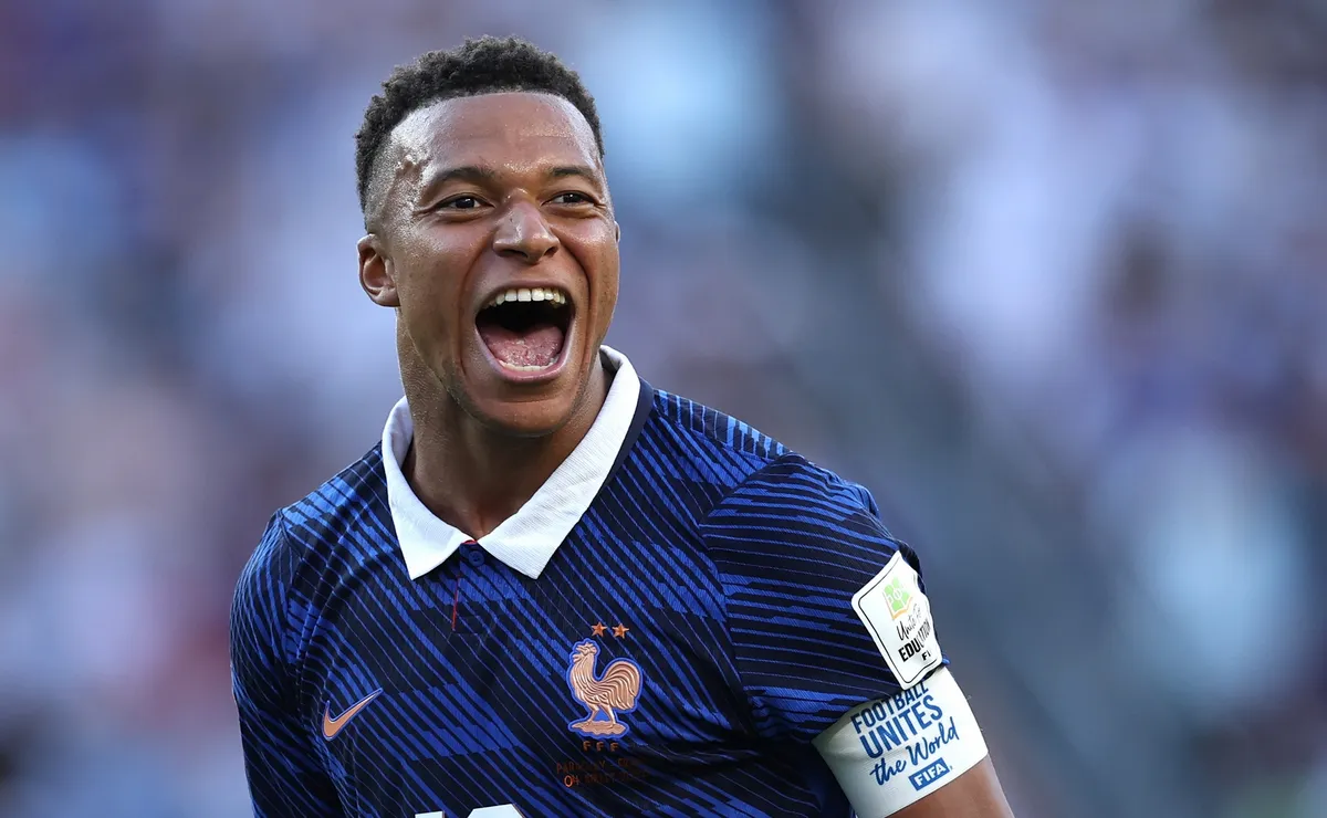 Mbappé é ameaçado por senadora do Paraguai após troca de farpas: “Já prendemos o Ronaldinho Gaúcho”
