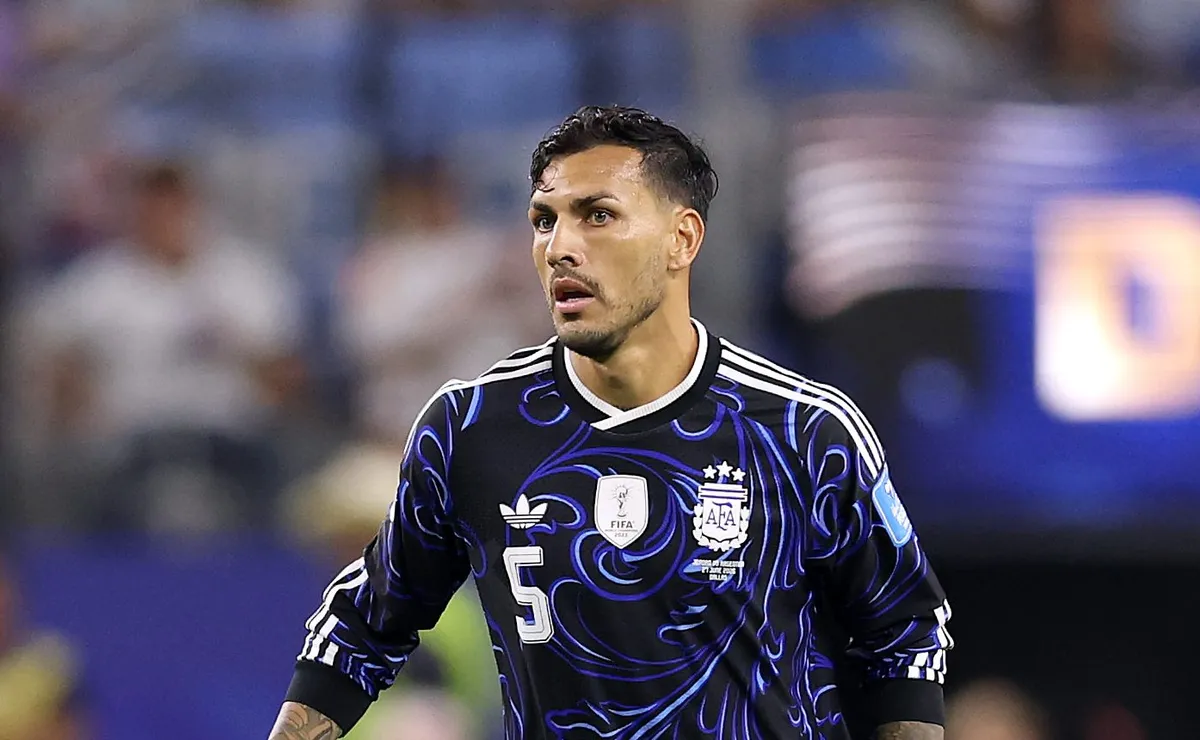 Paredes, da Argentina, lamenta eliminação do Brasil e destaca amizade com Neymar