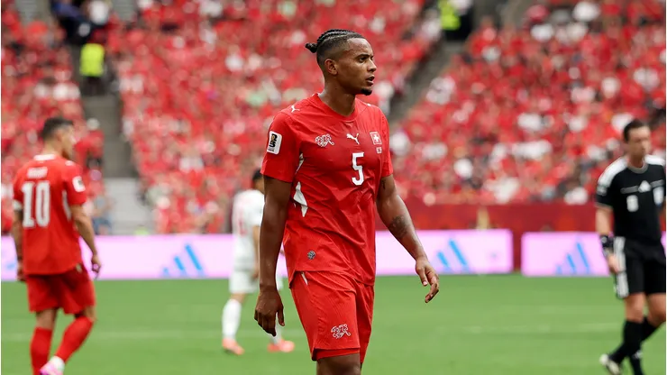 Akanji em jogo pela seleção. Photo by Emilee Chinn/Getty Images
