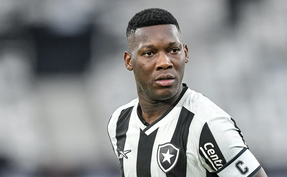Botafogo entra em acordo e rescinde contrato com Patrick de Paula em comum acordo