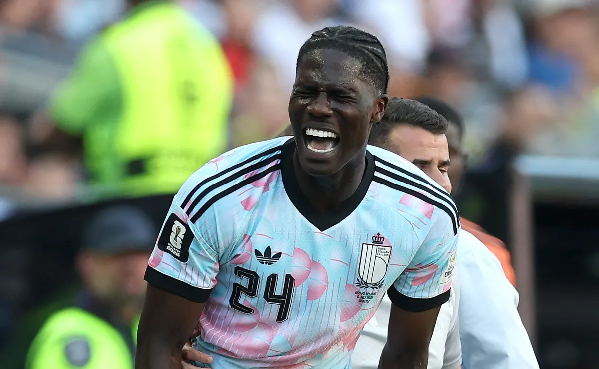 Exames revelam ruptura do ligamento cruzado anterior do joelho e Amadou Onana está fora da Copa do Mundo