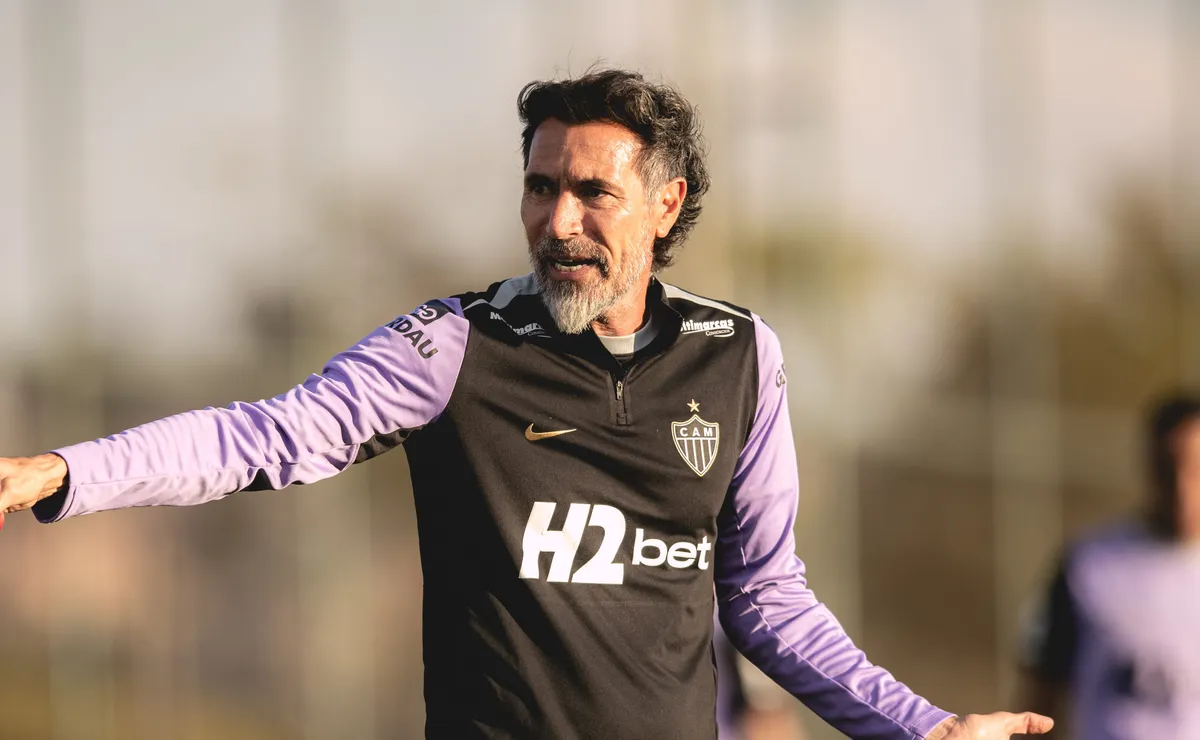 Atlético-MG de Eduardo Domínguez terá maratona de um jogo a cada três dias após volta da Copa