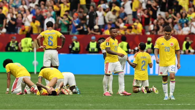 Momento de lamentação dos jogadores colombianos