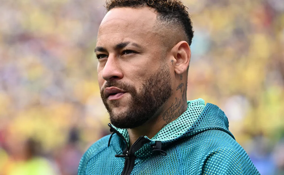 Neymar está cansado da falta de reconhecimento da imprensa após 15 anos com a Seleção Brasileira
