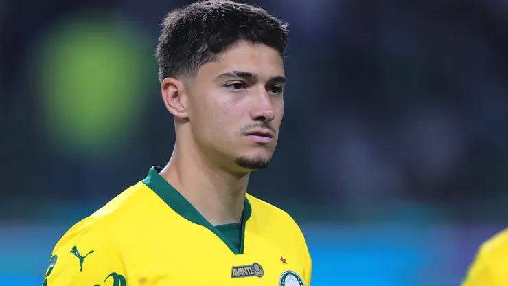 Emiliano Martínez foi colocado como possível venda do Palmeiras.
