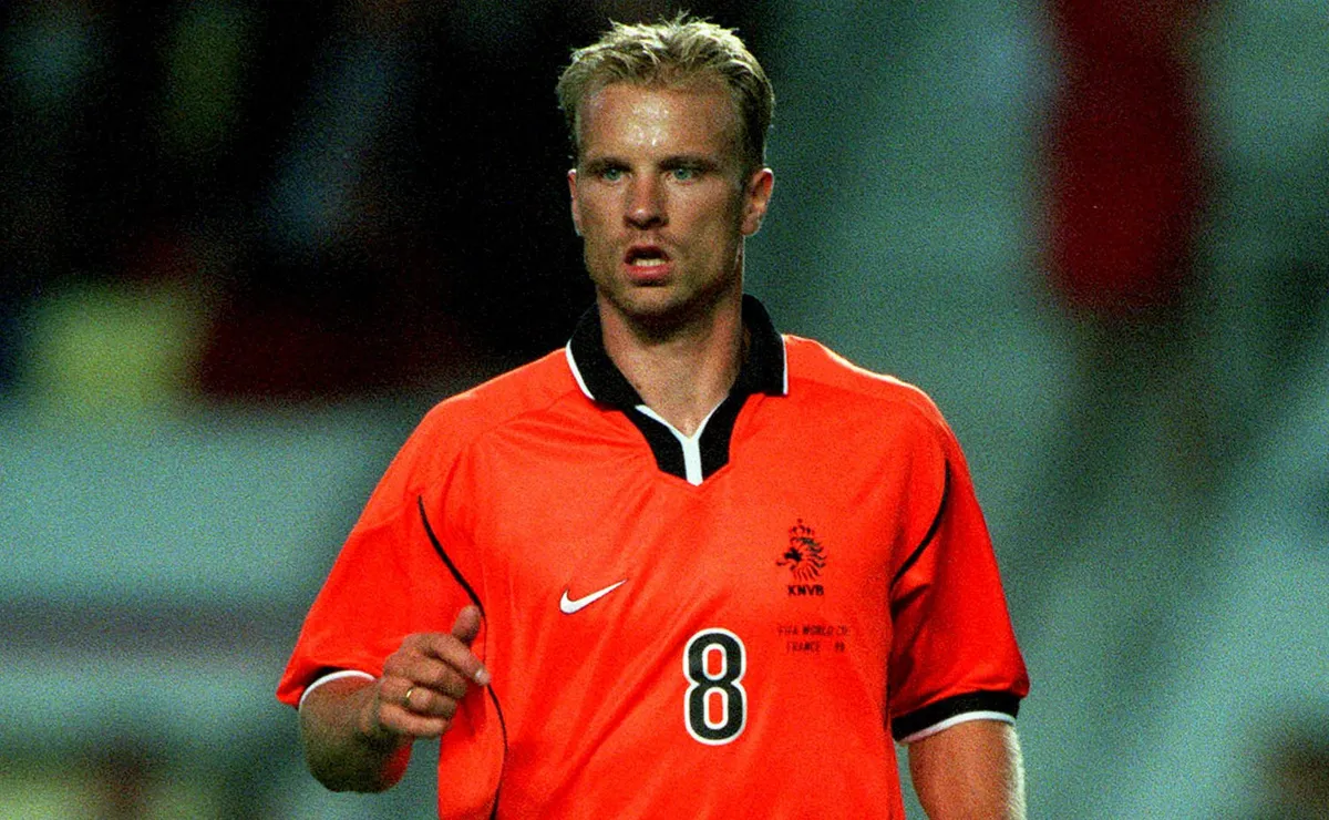 Dennis Bergkamp encantou a Holanda e marcou época nas Copas do Mundo FIFA da década de 1990