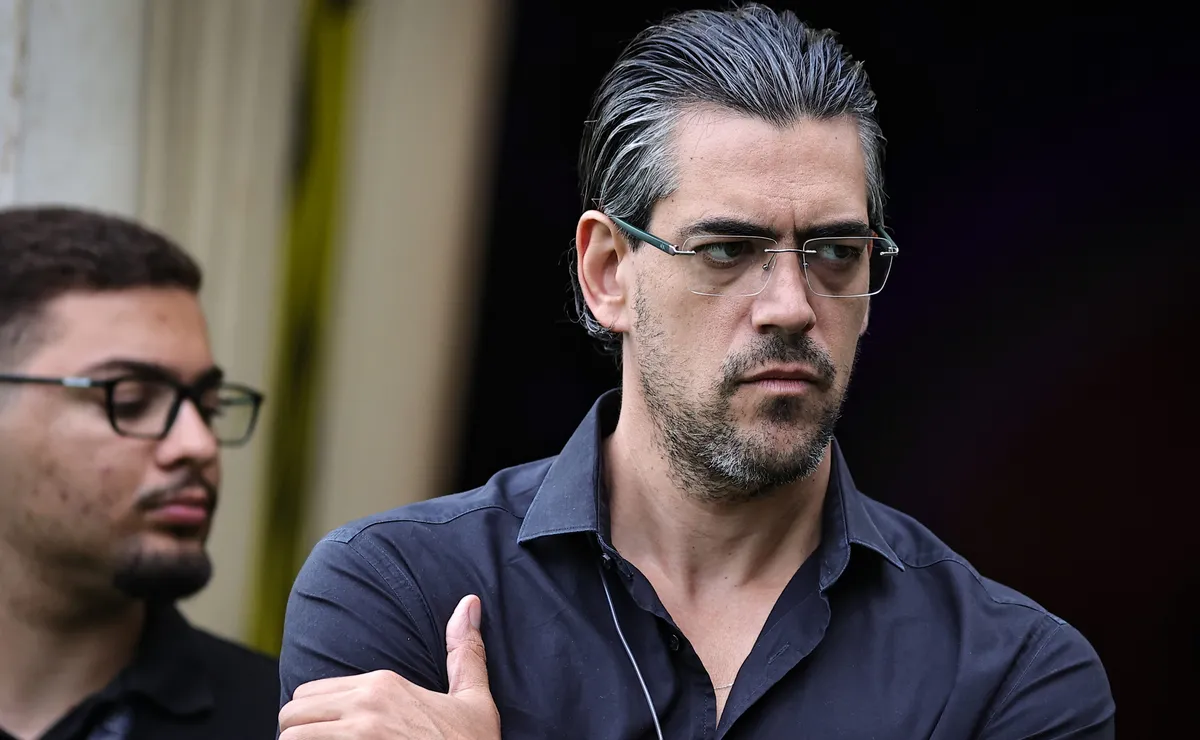 Paulo Bracks revela estratégia do Atlético-MG na busca por reforços