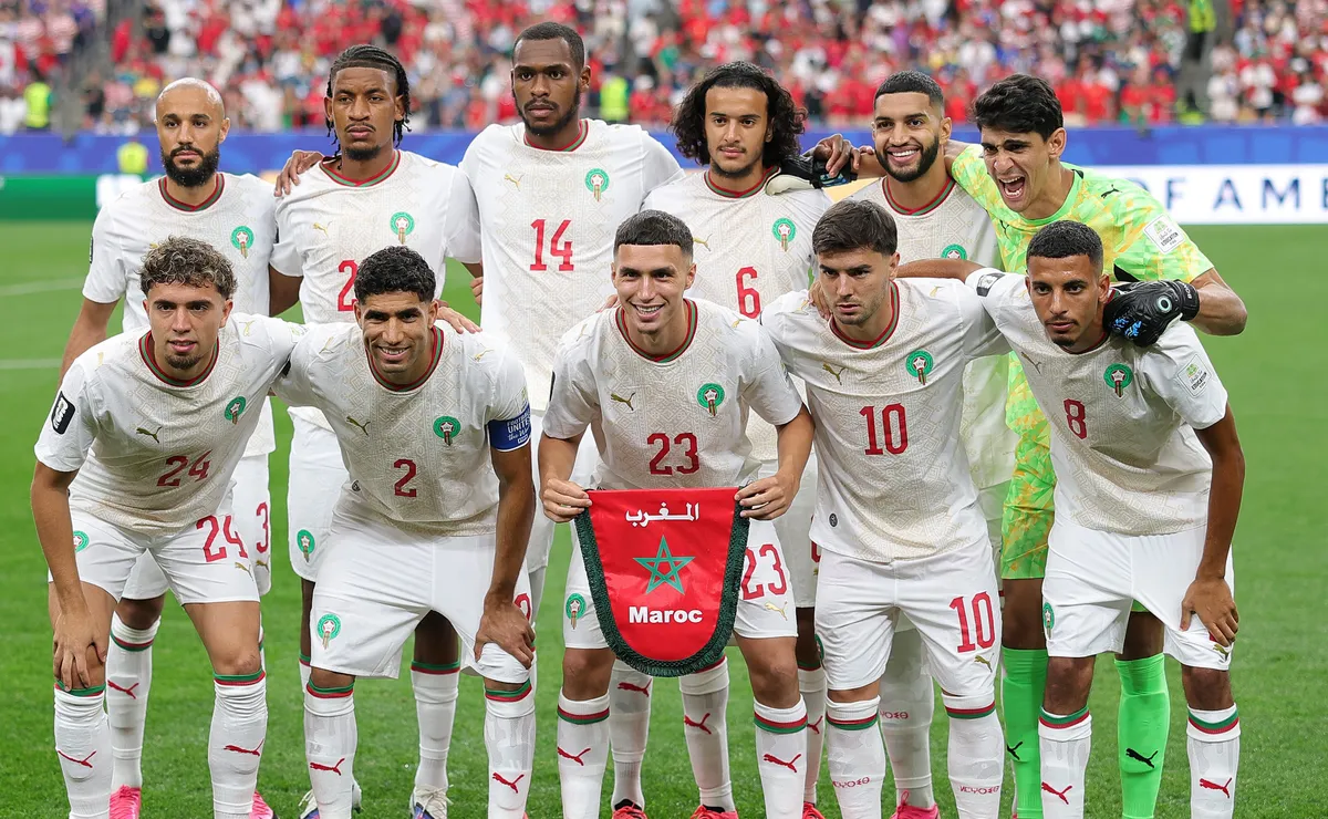Marrocos enfrenta a França na Copa do Mundo com 6.300km a mais na bagagem