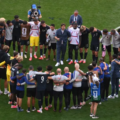 EUA dividem prêmio da Copa entre seleções masculina e feminina