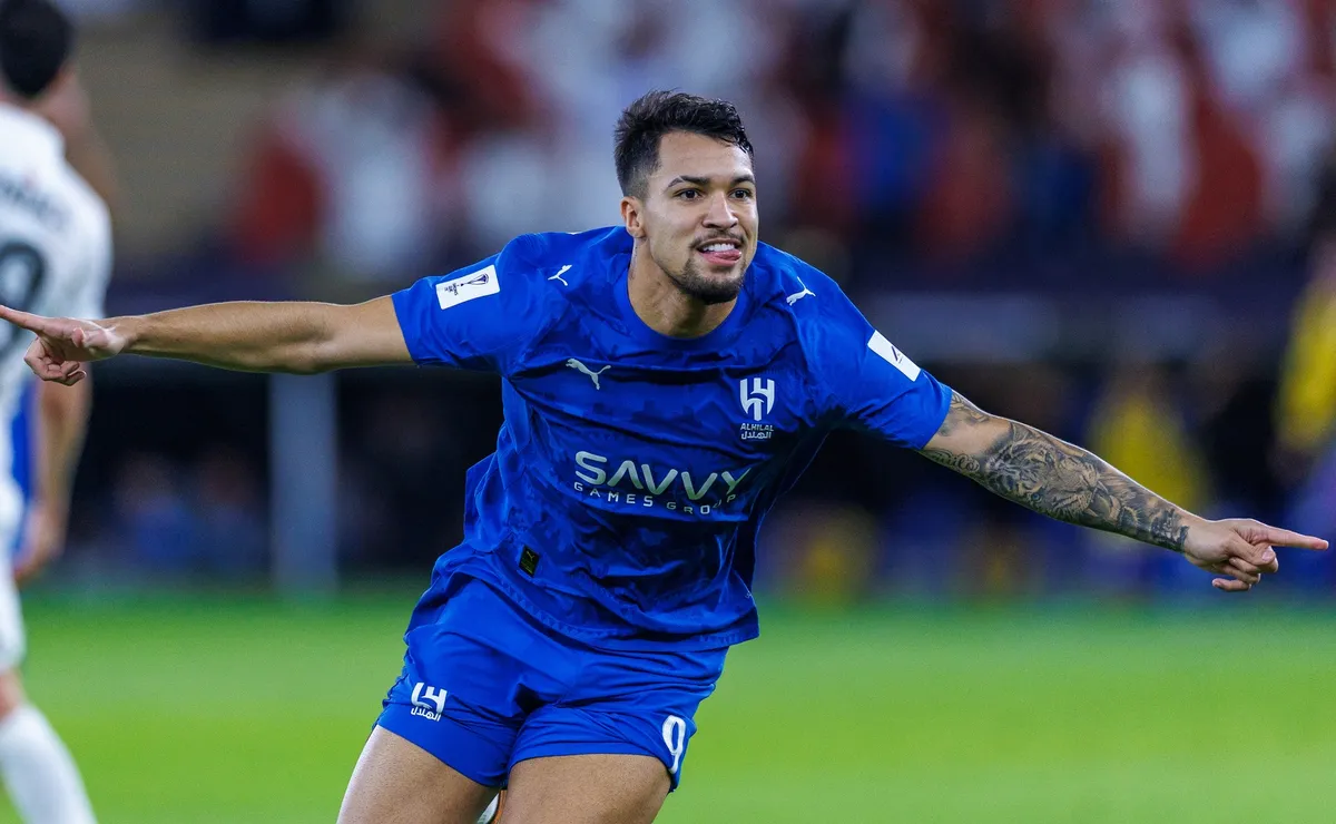 Marcos Leonardo negocia saída do Al-Hilal e Flamengo prepara proposta pelo centroavante