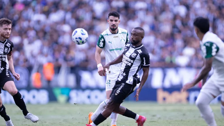 CE - FORTALEZA - 07/12/2025 - BRASILEIRO A 2025, CEARA X PALMEIRAS - flaco Lopez jogador do Palmeiras durante partida contra o Ceara no estadio Arena Castelao pelo campeonato Brasileiro A 2025. Foto: Baggio Rodrigues/AGIF