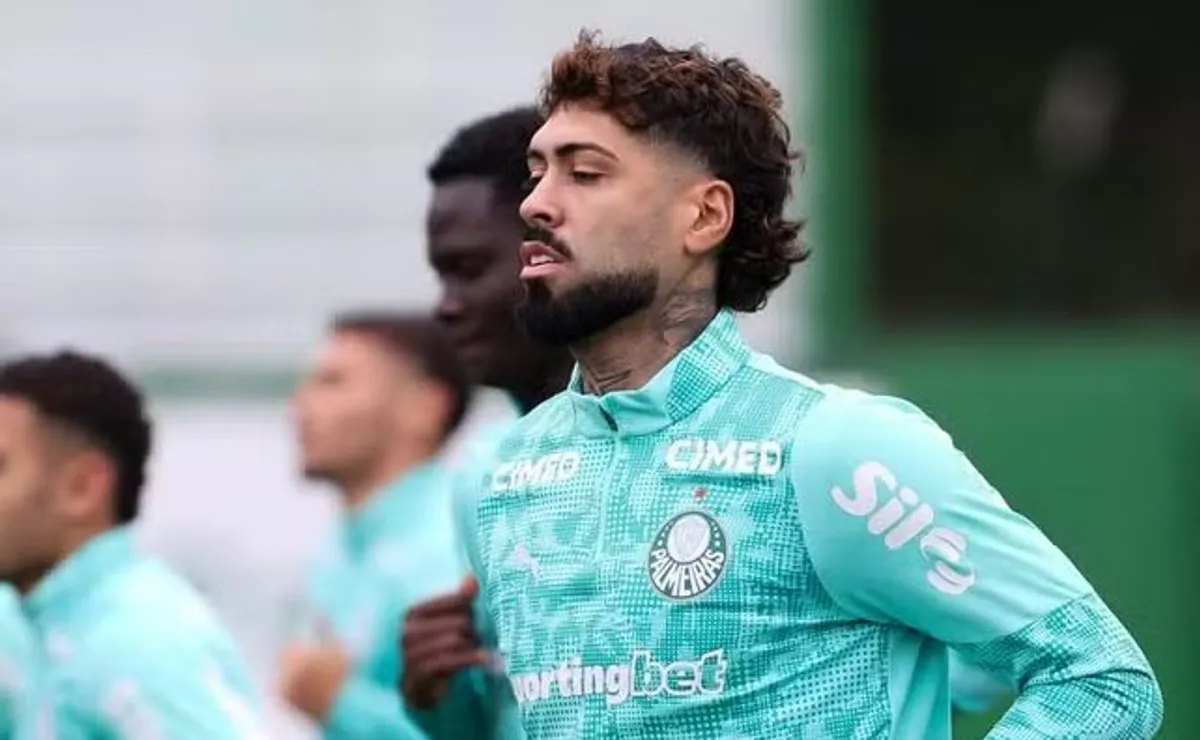 Palmeiras terá seis opções para a zaga no segundo semestre de 2026 e setor segue fortalecido