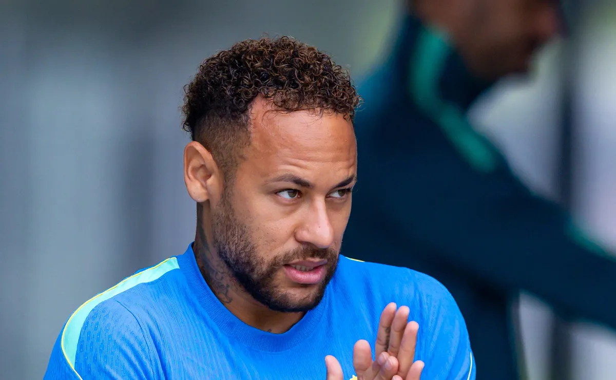 Neymar não vai voltar atrás na aposentadoria da Seleção e vê Vini Jr. como novo protagonista