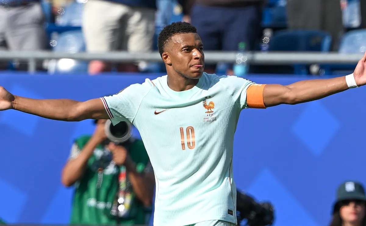 Mbappé e Dembélé resolvem, França elimina Marrocos e vai às semifinais da Copa do Mundo
