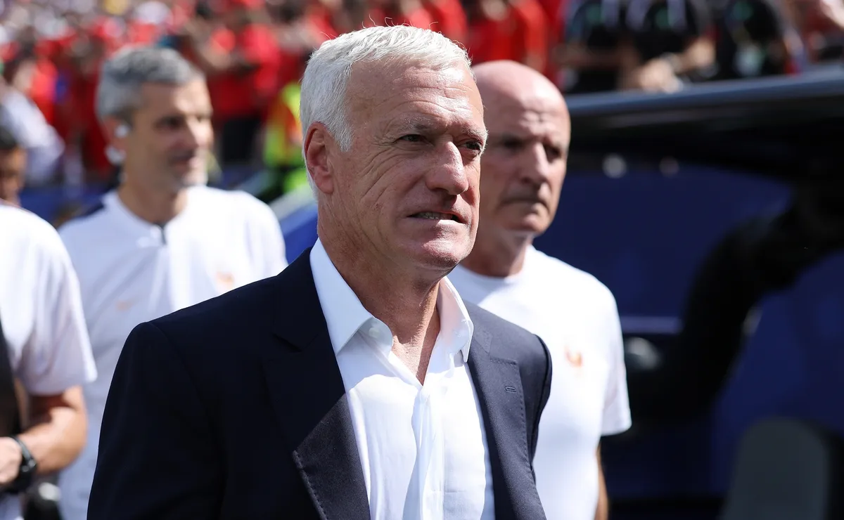 Deschamps justifica substituição de Mbappé em França x Marrocos: “Lesão no tornozelo”