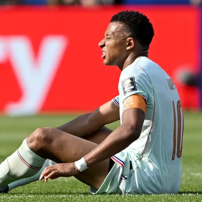 Mbappé nega lesão e tranquiliza sobre presença na Copa