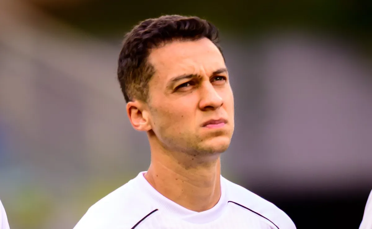 Vina e Juan Alano tem situação confirmado, e estão de volta ao elenco para jogo contra o Athletic