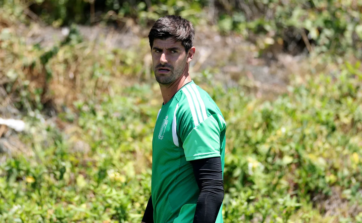 Courtois sofreu gol de dez dos 24 jogadores de Espanha x Bélgica que já enfrentou na carreira