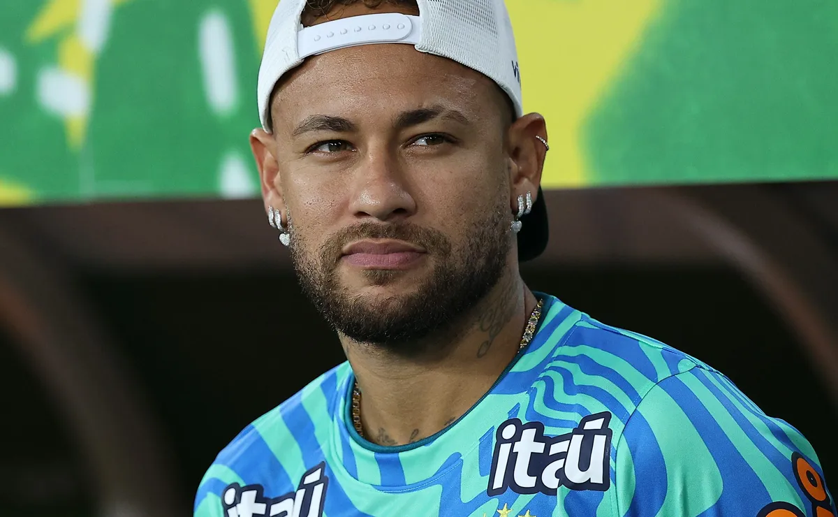 Neymar avalia deixar o Santos por clube de ambiente menos pressionado, informa portal