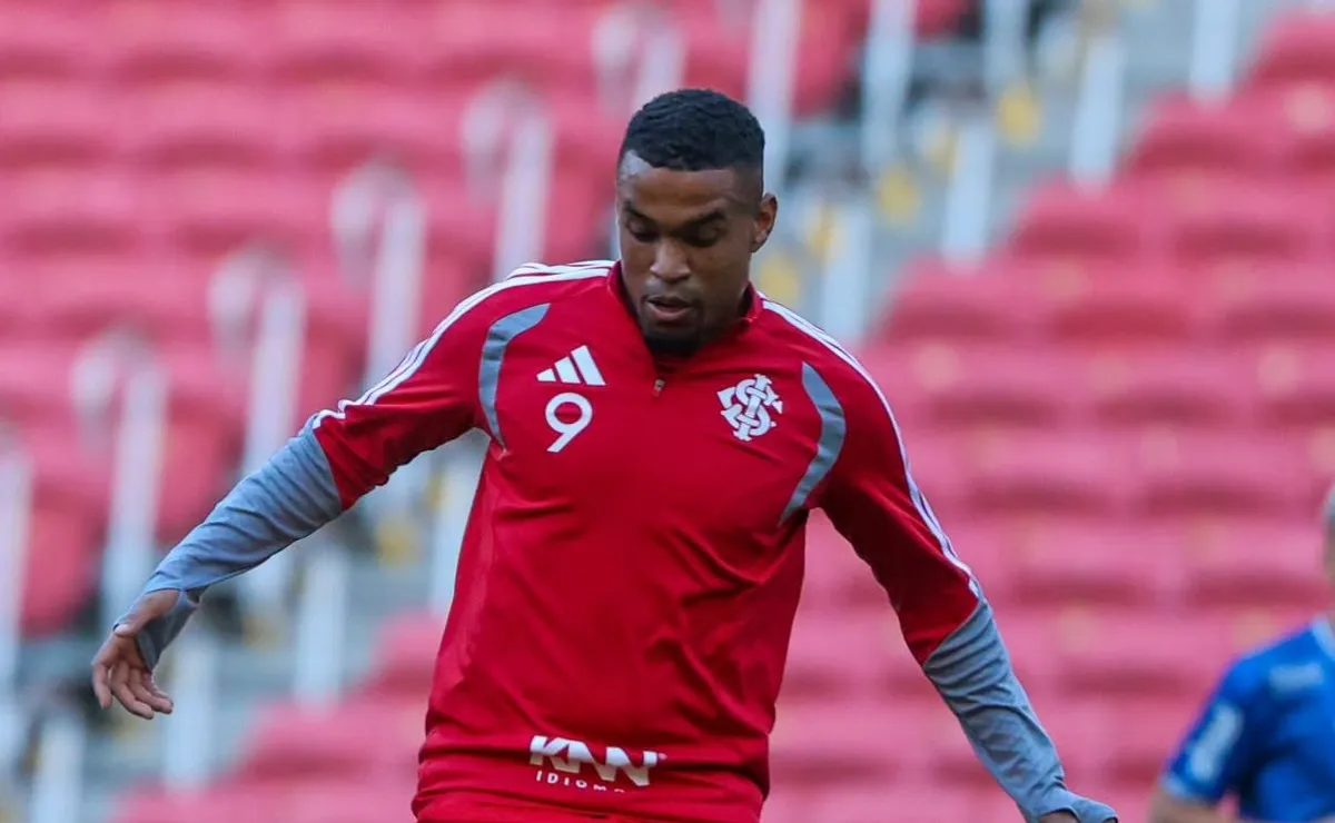 Fabinho Soldado esclarece sobre condição física de Alerrandro no Internacional após saída de Borré