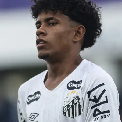 Nadson convence Cuca e pode receber chance no profissional