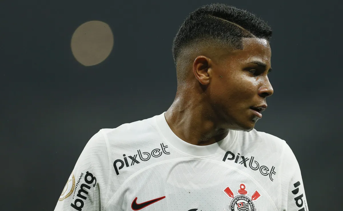 Corinthians prepara “chapéu” no Cruzeiro e avança nas conversas pela contratação do atacante Wesley