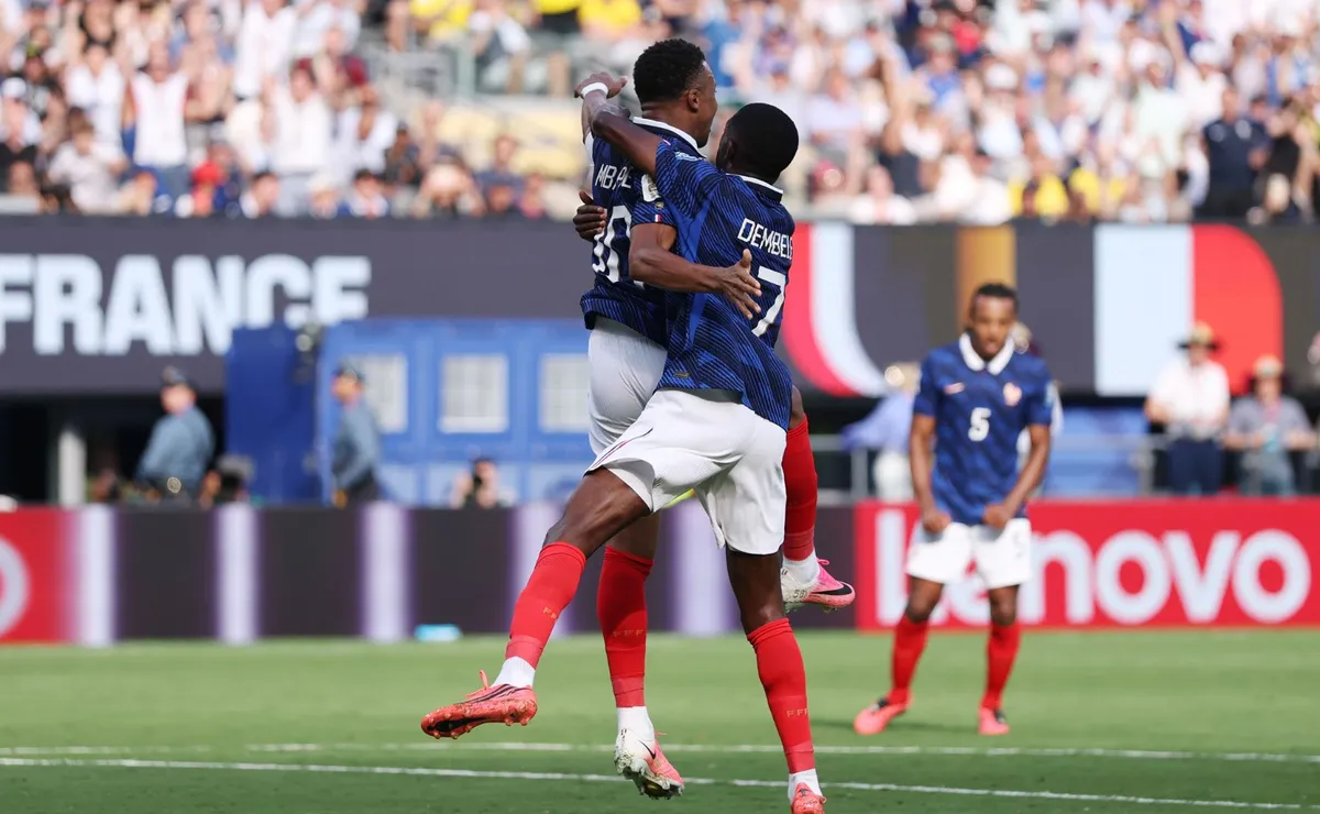 Levantamento revela que Dembélé e Mbappé já marcaram mais gols do que 45 seleções da Copa