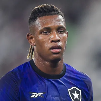 Danilo tem proposta da Europa na casa dos 35 milhões de euros