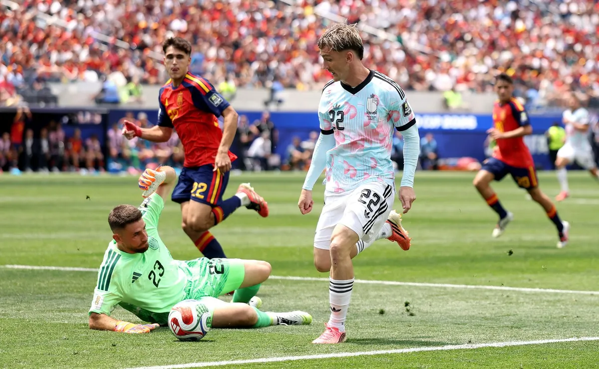Espanha vê recorde histórico de Unai Simon cair após Bélgica encerrar sequência na Copa