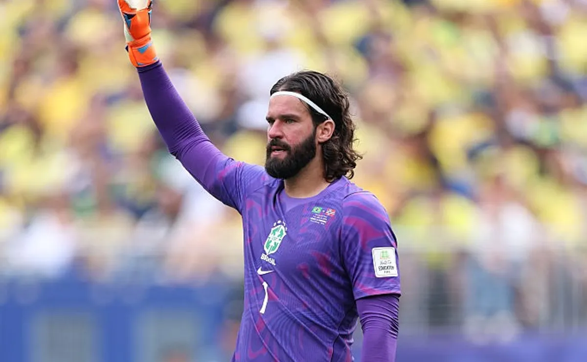Alisson segue prestigiado e deve permanecer na Seleção Brasileira