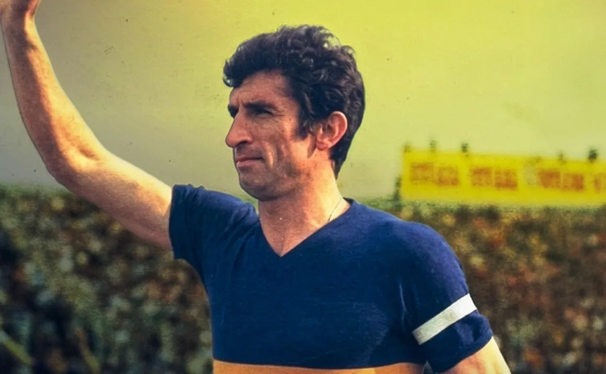 Morre Antonio Rattin, ex-jogador da Argentina que motivou a criação dos cartões amarelo e vermelho