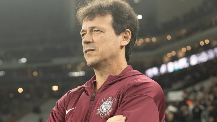 Fernando Diniz no comando do Corinthians
