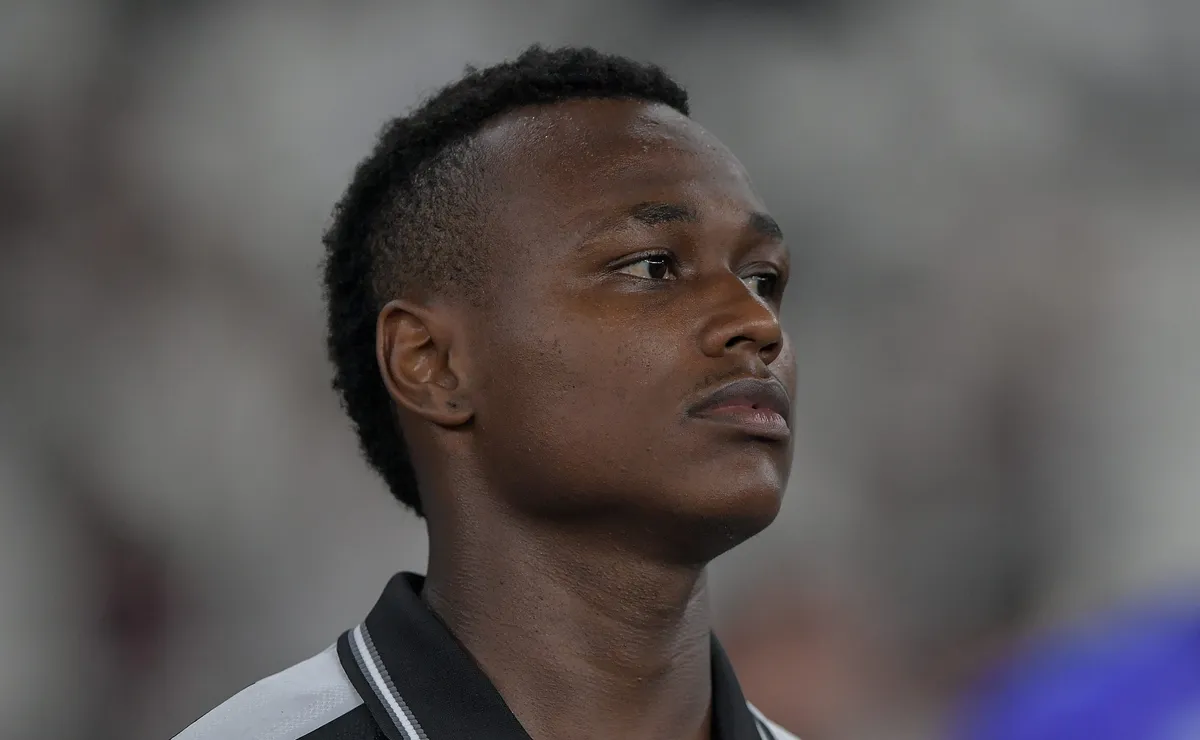 Botafogo encaminha empréstimo de Nathan Fernandes ao Ludogorets da Bulgária