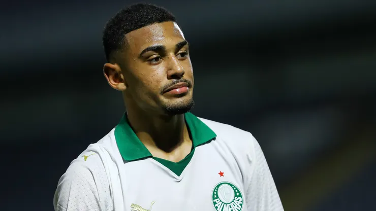 Jogador também tem chances de deixar o Palmeiras