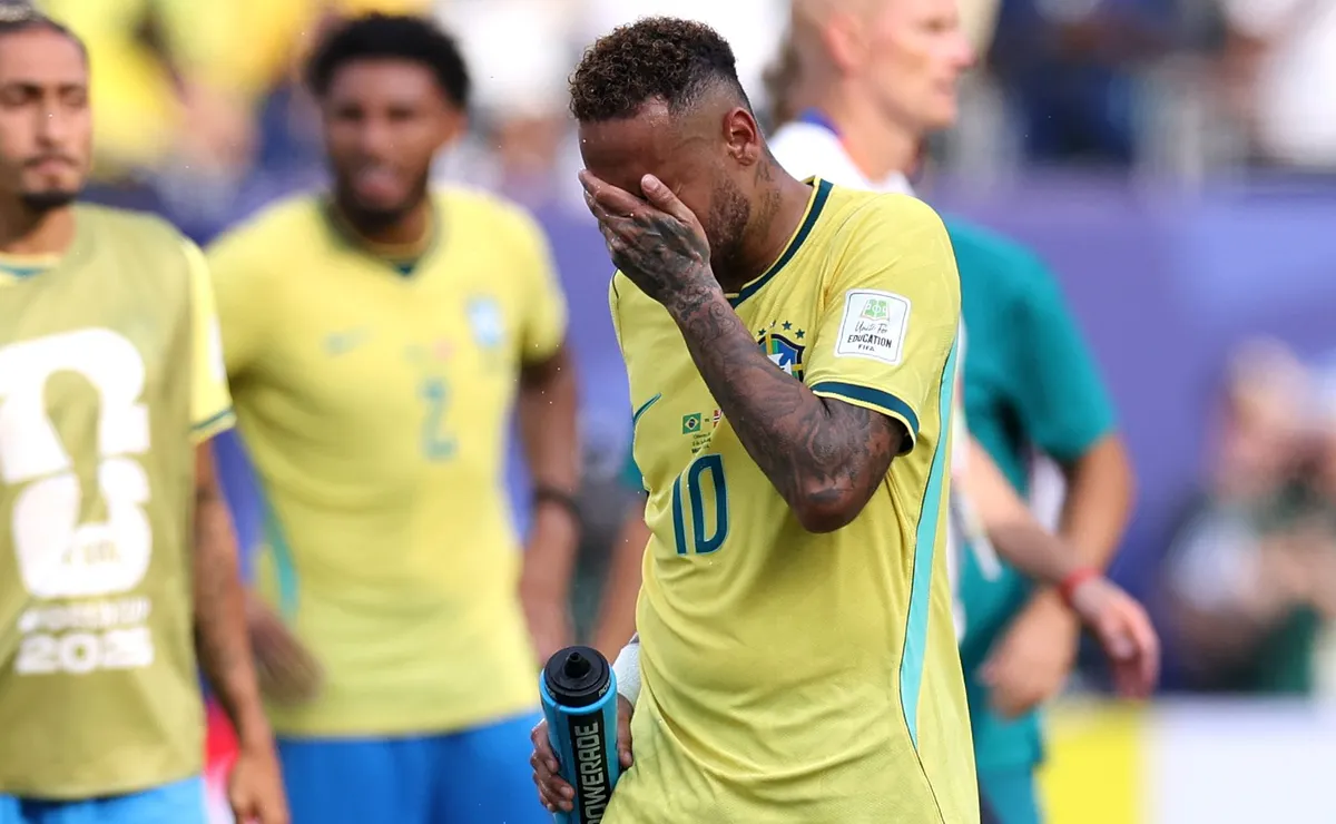 Queda precoce na Copa do Mundo fará Seleção Brasileira perder posições no ranking da FIFA após eliminação