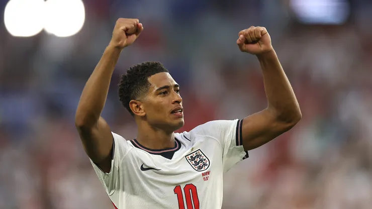 Jornais ingleses exaltam atuação de Jude Bellingham em Noruega x Inglaterra pela Copa do Mundo. Foto: Dustin Satloff/Getty Images for Rexona