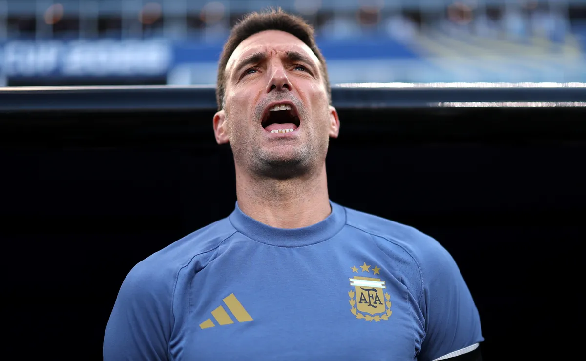 Lionel Scaloni admite que a Argentina precisa melhorar após classificação às semis da Copa do Mundo