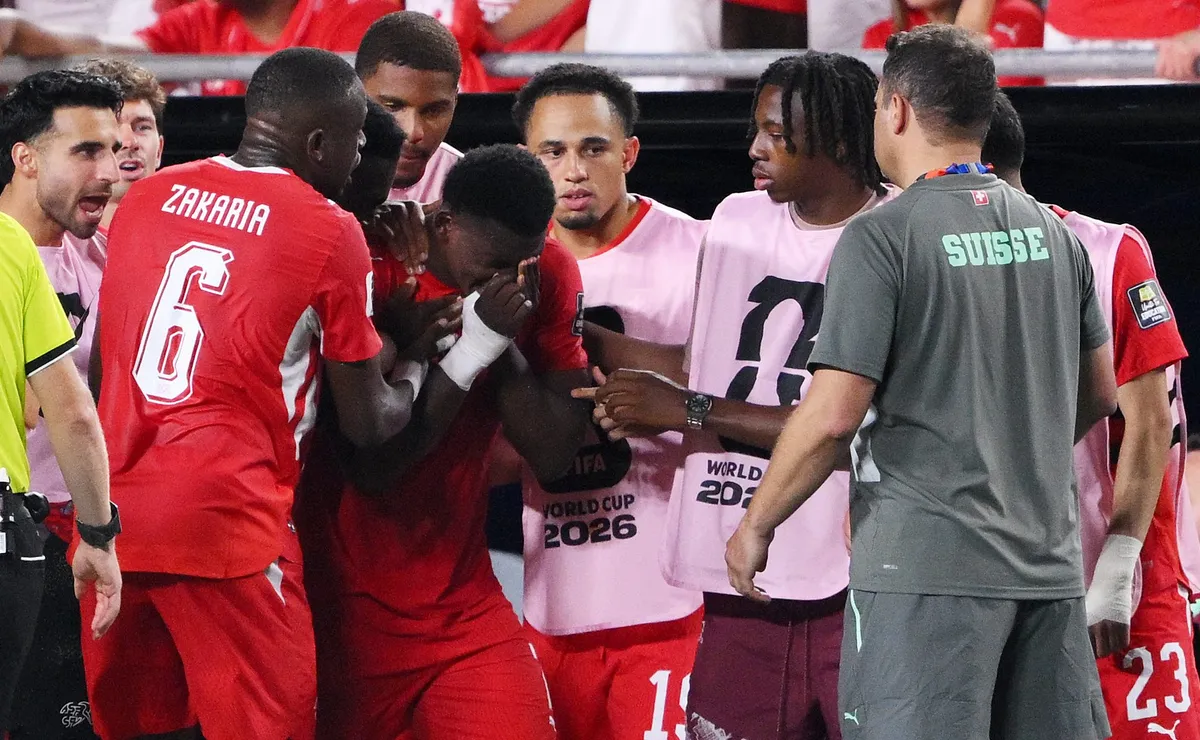 Casagrande detona expulsão de Embolo em Argentina x Suiça pela Copa do Mundo: “Foi ridículo”