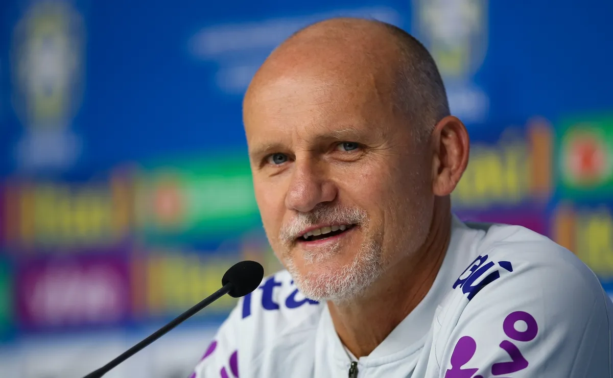 Taffarel deve deixar a Seleção Brasileira para acertar com o Internacional a convite de Abel Braga