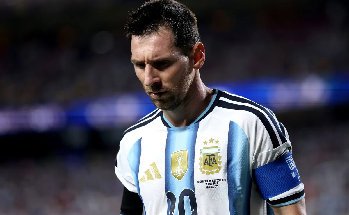 Messi quebra expectativa antes da Inglaterra e revela preocupação com a Argentina na Copa