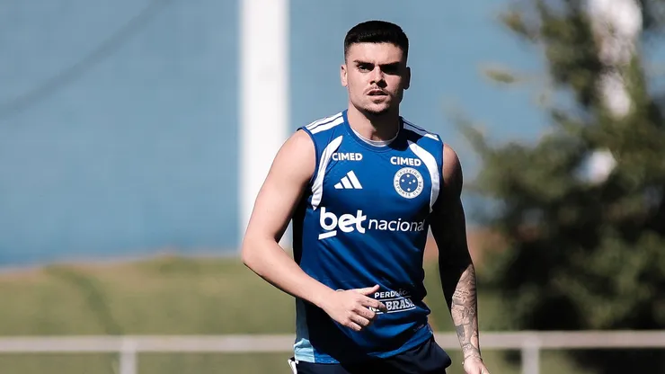 Gabriel Pec já treina com o elenco do Cruzeiro. Foto: Gustavo Martins/Cruzeiro