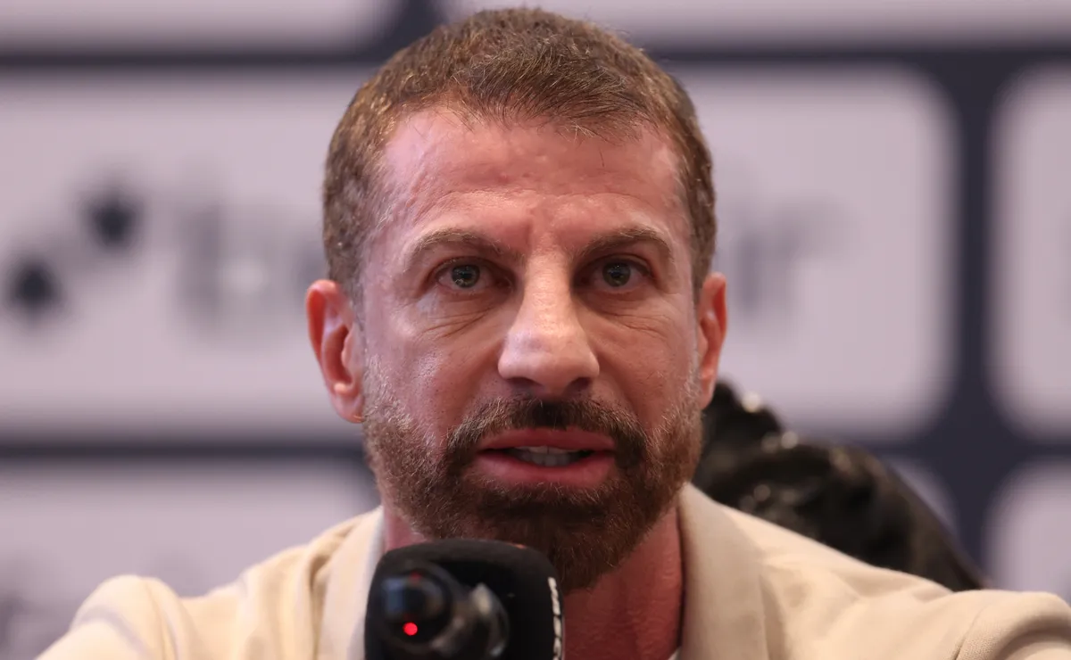 Vasco acelera negociações com retorno de Pedrinho à SAF e define prioridades no mercado