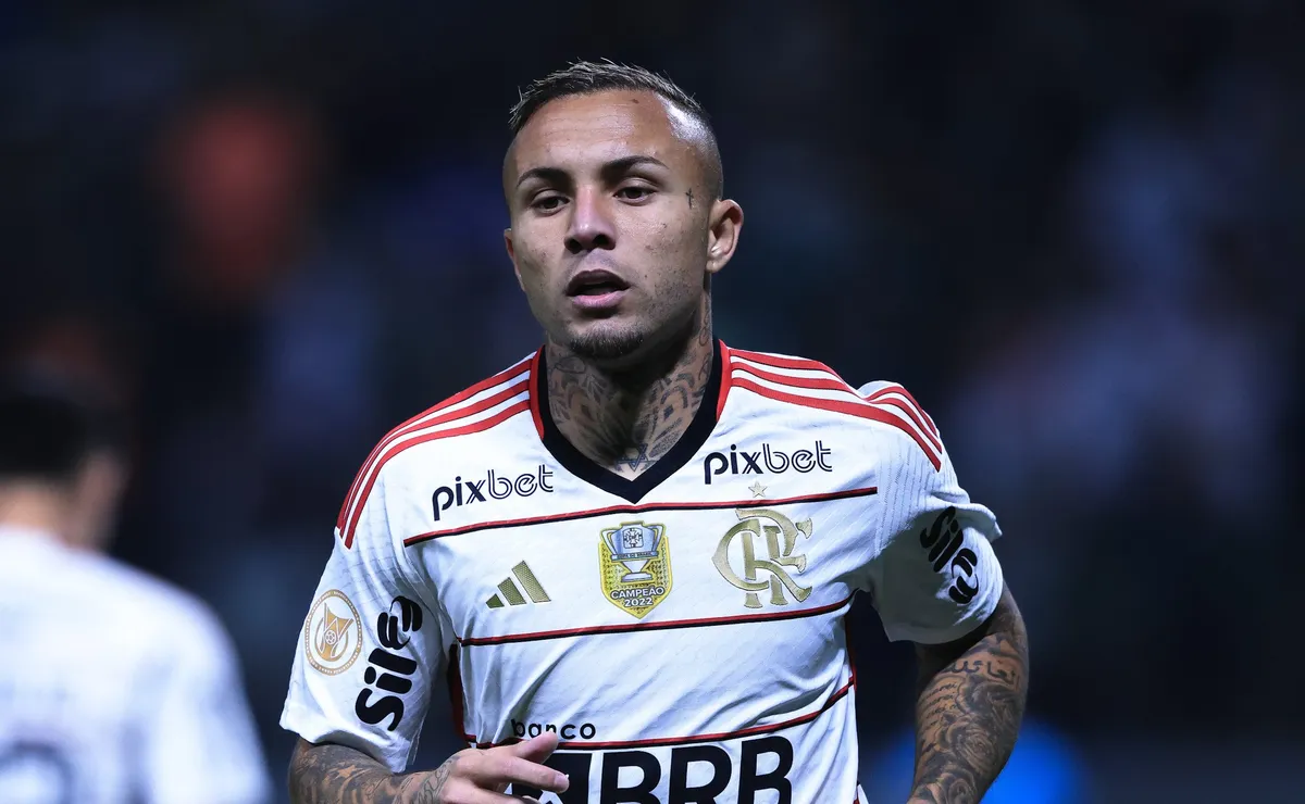 Estafe de Everton Cebolinha prioriza exterior, mas recebe contatos de times brasileiros