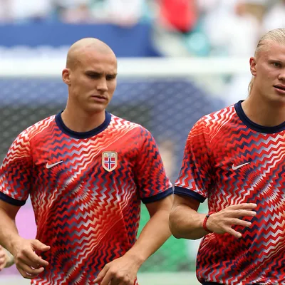 Haaland e noruegueses vão à balada após eliminação na Copa