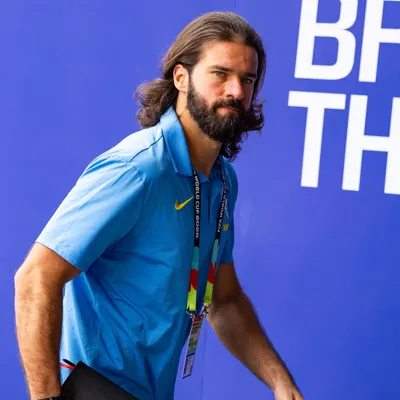 Alisson lamenta eliminação do Brasil agradece o apoio da torcida